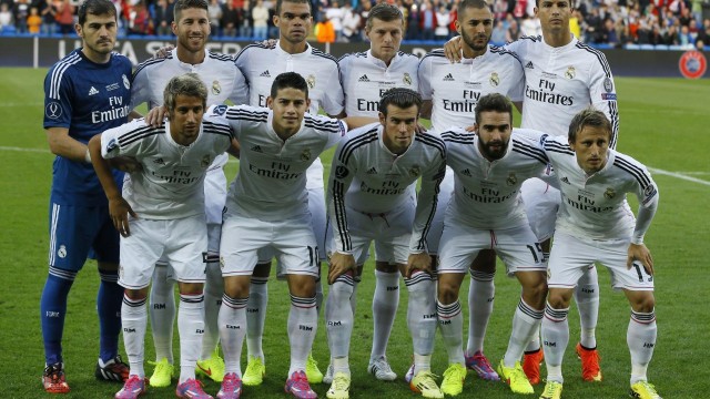 大师对决：顶级教练的战术博弈，大师联赛最强阵容